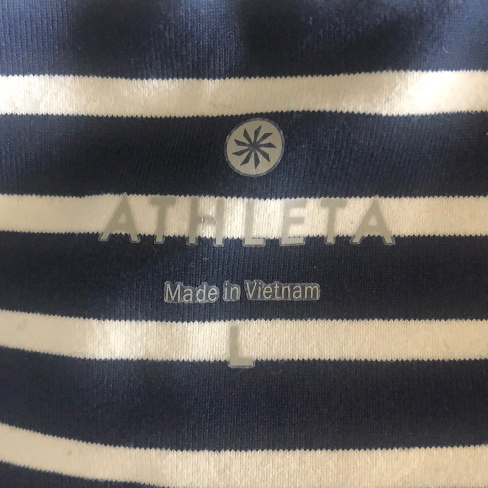 ATHLETA NAVY & WHITE STRIPE CAPRI LEGGINGS LARGE - Picture 5 of 6